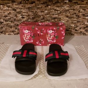 Gucci Web Bow Sandal Slides